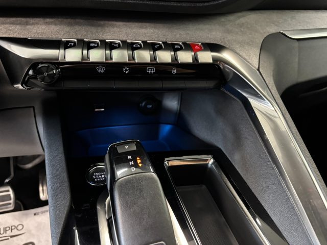 PEUGEOT 3008 usata, con Regolazione elettrica sedili