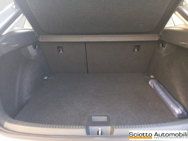 VOLKSWAGEN Taigo usata, con Bracciolo