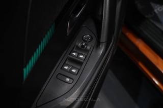 PEUGEOT 2008 usata, con Climatizzatore
