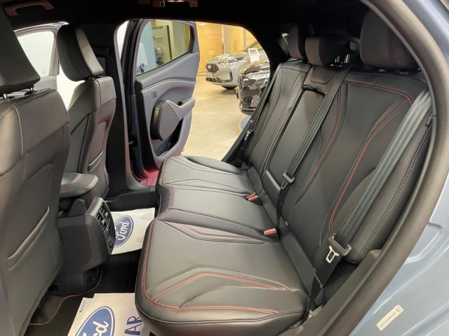 FORD Mustang Mach-E usata, con Vetri oscurati