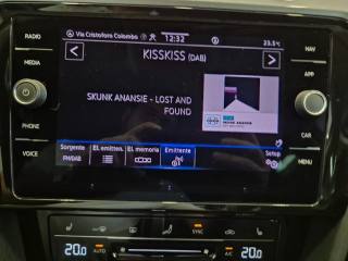 VOLKSWAGEN Passat Variant usata, con USB