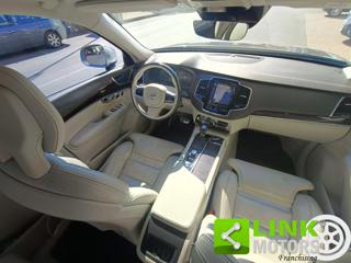 VOLVO XC90 usata, con Sensori di parcheggio anteriori