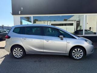 OPEL Zafira Tourer usata, con Alzacristalli elettrici