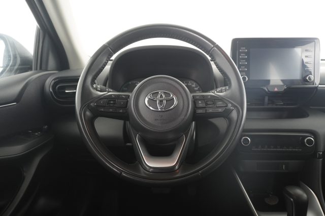 TOYOTA Yaris usata 11