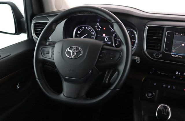 TOYOTA Proace Verso usata, con Telecamera per parcheggio assistito