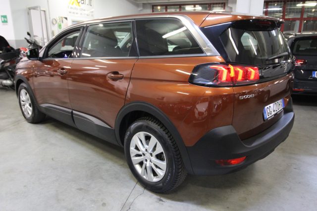PEUGEOT 5008 usata, con Airbag Passeggero