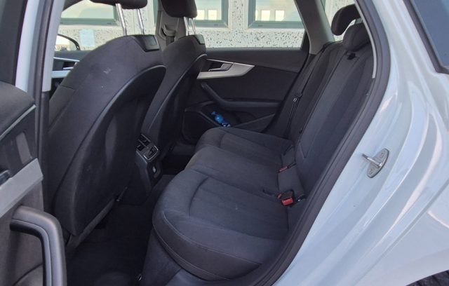 AUDI A4 usata, con USB