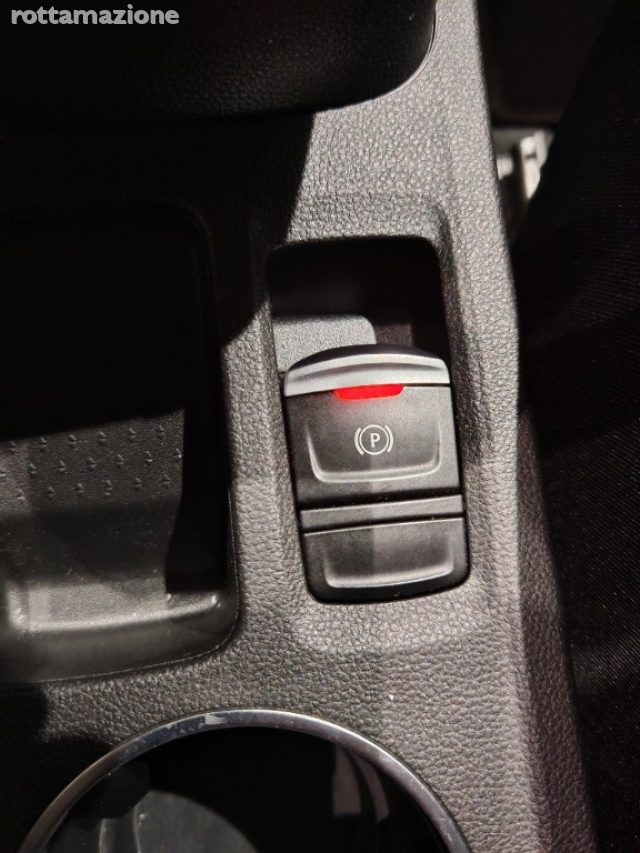 RENAULT Captur usata, con Volante in pelle