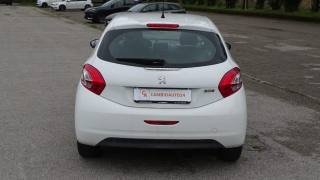 PEUGEOT 208 usata, con Autoradio
