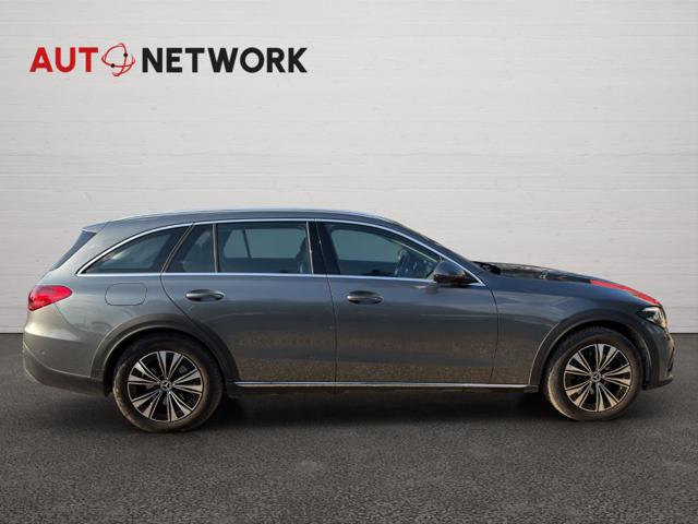 MERCEDES-BENZ C 220 usata, con Cerchi in lega