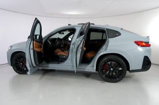 BMW X4 usata, con Sensori di parcheggio posteriori
