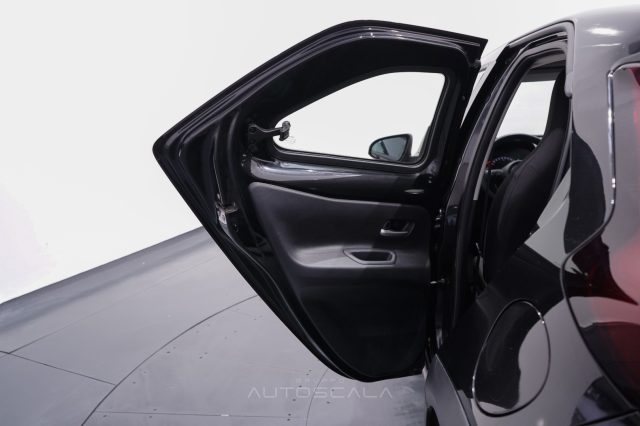 TOYOTA Aygo X usata, con Airbag testa
