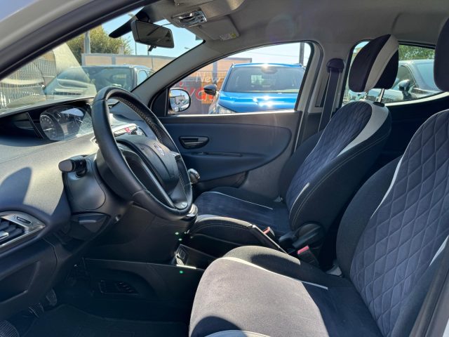 LANCIA Ypsilon usata, con Fendinebbia