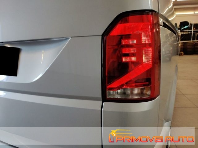 VOLKSWAGEN Caravelle usata 11