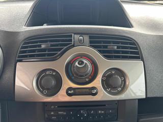 RENAULT Kangoo usata, con USB