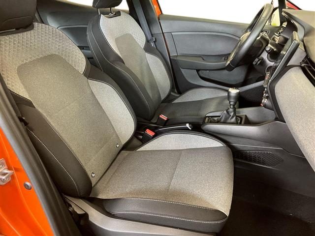 RENAULT Clio usata, con Fari LED