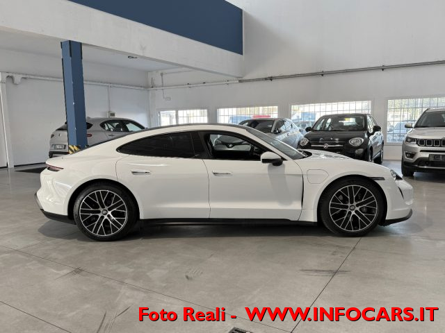 PORSCHE Taycan usata, con Luci diurne LED
