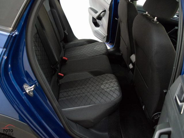 VOLKSWAGEN Taigo usata, con Controllo automatico clima