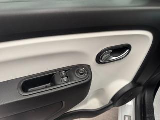 RENAULT Twingo usata, con Controllo automatico clima