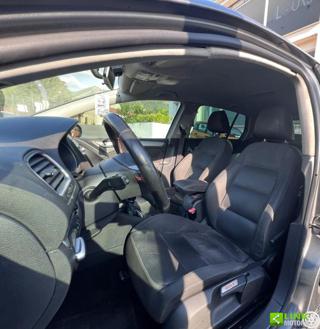 VOLKSWAGEN Golf usata, con USB