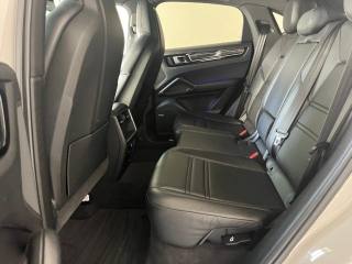 PORSCHE Cayenne usata, con Fari LED