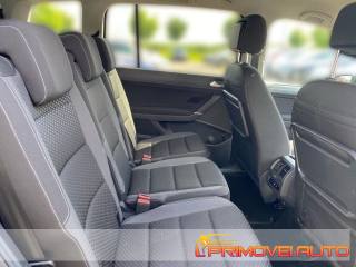 VOLKSWAGEN Touran usata, con Autoradio