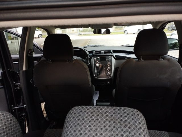 MAHINDRA KUV100 usata, con ESP