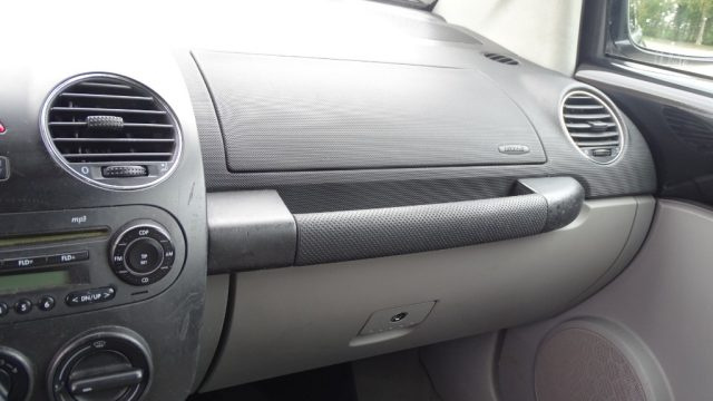 VOLKSWAGEN New Beetle usata 109
