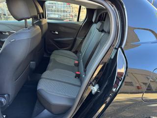 PEUGEOT 208 usata, con Autoradio