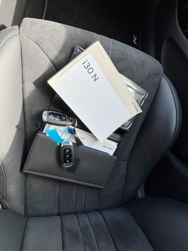 HYUNDAI i30 usata, con USB