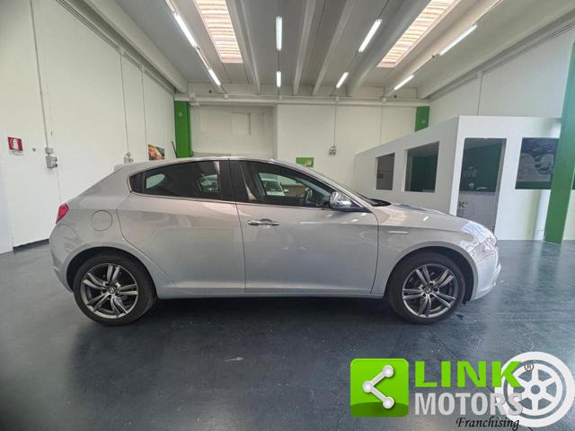 ALFA ROMEO Giulietta usata, con Autoradio