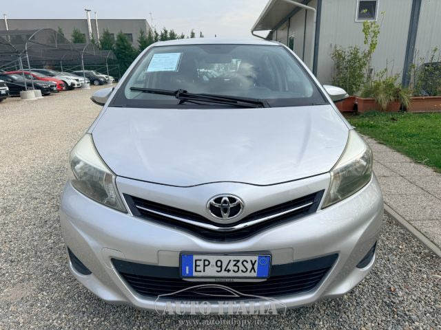 TOYOTA Yaris usata, con Airbag
