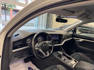 VOLKSWAGEN Touareg usata, con Antifurto