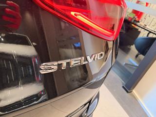 ALFA ROMEO Stelvio usata, con Autoradio