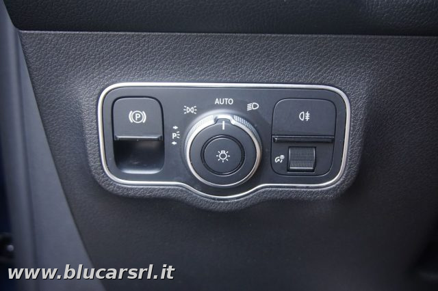 MERCEDES-BENZ GLB 200 usata 32