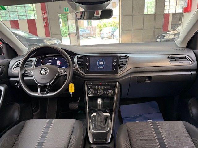 VOLKSWAGEN T-Roc usata, con Controllo automatico clima