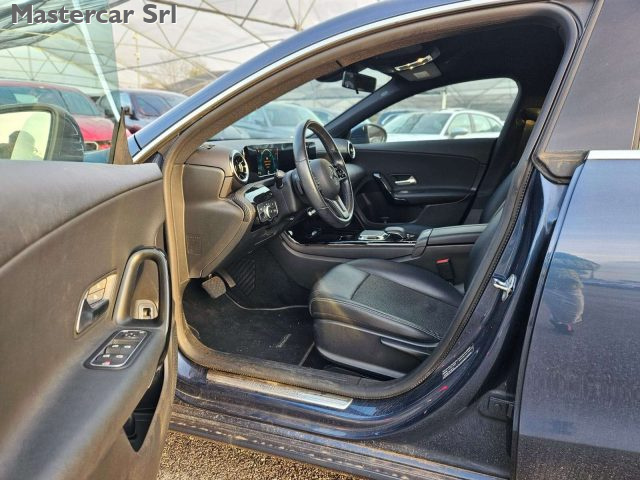 MERCEDES-BENZ CLA 200 usata, con Autoradio digitale