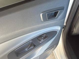 FORD Fiesta usata, con Sedile posteriore sdoppiato