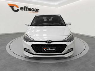 HYUNDAI i20 usata, con Airbag