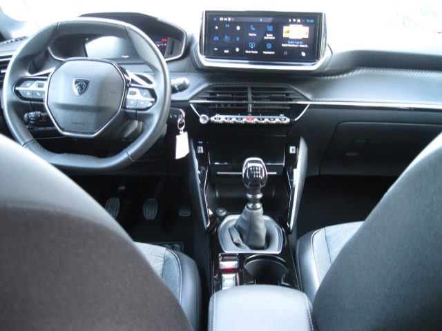PEUGEOT 208 usata, con Sedile posteriore sdoppiato