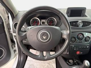 RENAULT Clio usata, con Chiusura centralizzata