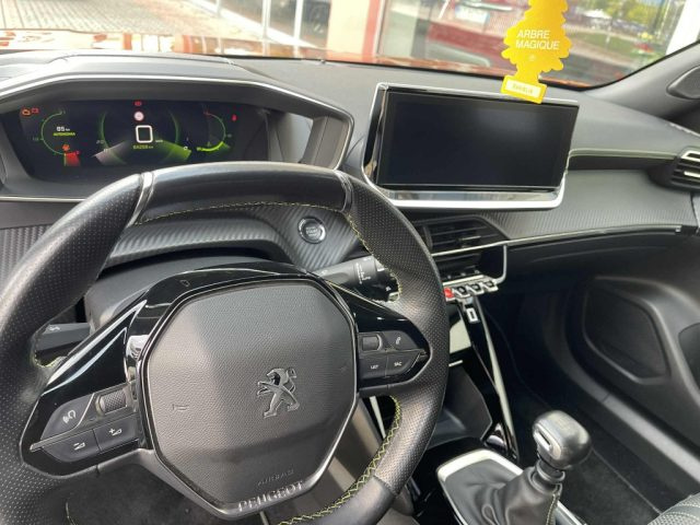 PEUGEOT 2008 usata, con Cruise Control