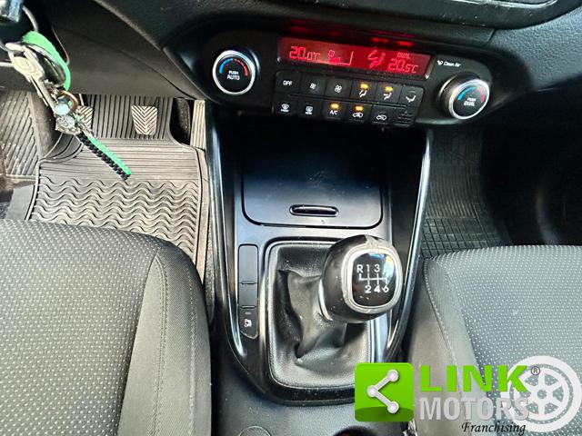 KIA Carens usata 11