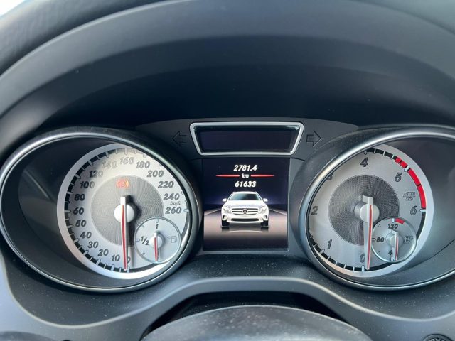 MERCEDES-BENZ GLA 180 usata, con Fari Xenon