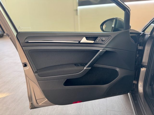 VOLKSWAGEN Golf usata, con Bracciolo