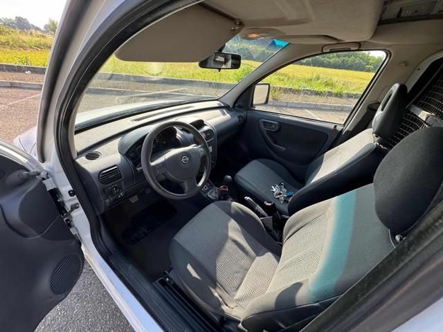 OPEL Combo usata, con Airbag