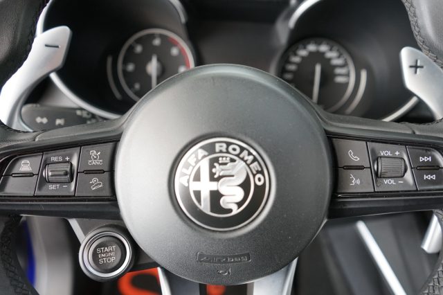 ALFA ROMEO Stelvio usata, con Schermo multifunzione interamente digitale