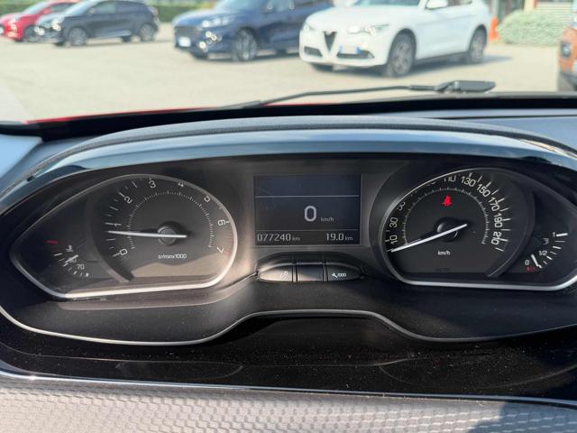 PEUGEOT 208 usata, con Sedile posteriore sdoppiato