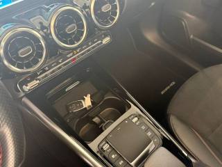 MERCEDES-BENZ GLA 200 usata, con Fari LED