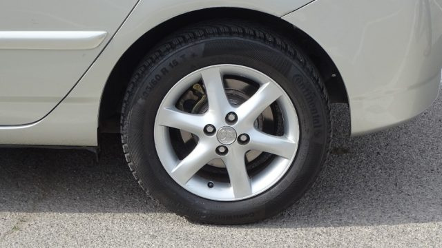 TOYOTA Corolla usata, con Luci diurne